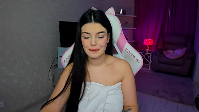 AlluringAriel élő XXX-chatje