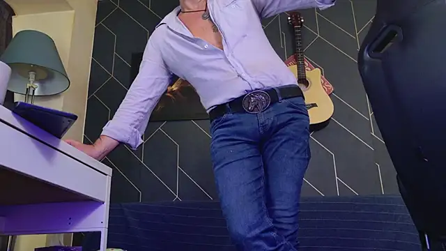 ChrisKox Pertunjukan Webcam