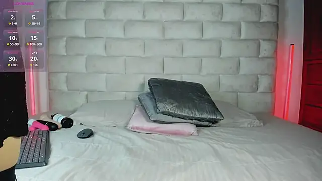 Živý XXX chat HollyGrey_