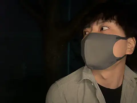 CHROME-kun925のライブXXXチャット