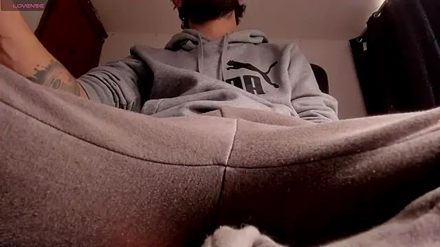 s_sven03's Live XXX Chat