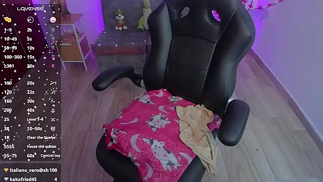 CamilaHarperr_ Show in webcam