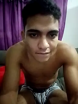 NikoHot_anatole: διαδικτυακό σόου στην κάμερα