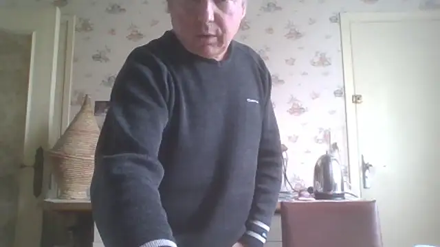 gegevincent5: διαδικτυακό σόου στην κάμερα