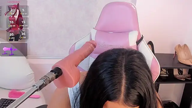 MiliaangelesのライブXXXチャット