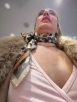 Chat XXX en directo de adya-aly