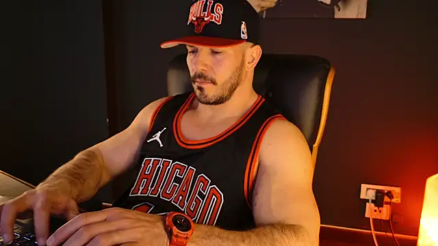 دردشة AngeloEric الجنسية المباشرة