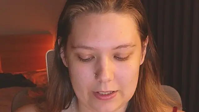 Show modela DjennaPalme na web-kameri