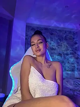 Karamelikaa: онлайн-секс-чат