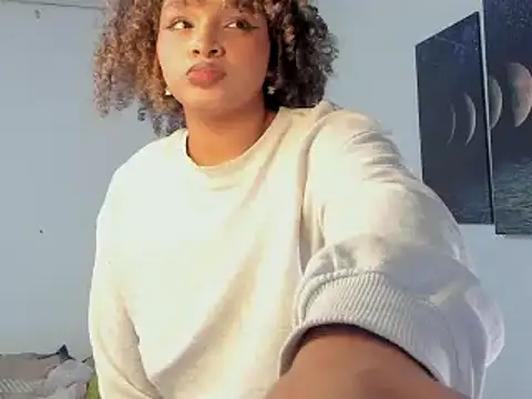 chloe_kisses' Live XXX Chat