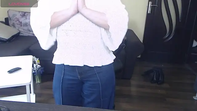 KandyHellenx 现场XXX聊天