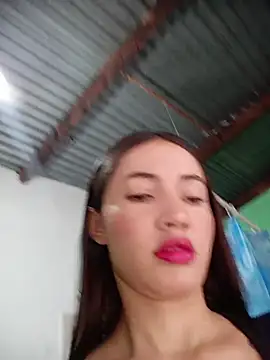 -Nicol's Live XXX Chat