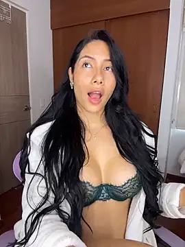 Živý XXX chat ArianaReynoldss