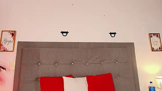 Živý XXX chat Kiara_noirr