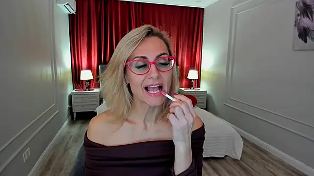 MuseOfStage Chat XXX live