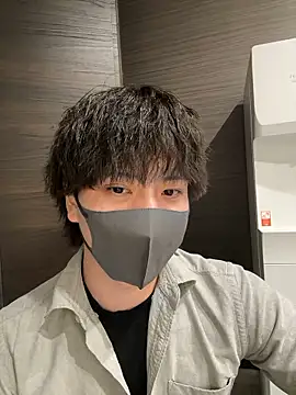 CHROME-kun925 élő XXX-chatje