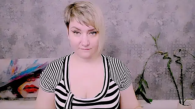 Djullia Chat XXX in diretta