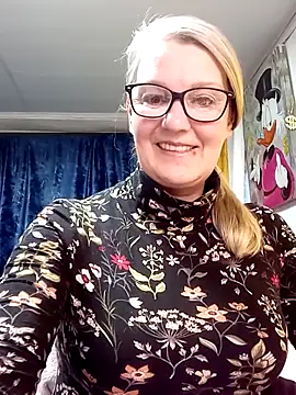 irinamaux: онлайн-секс-чат