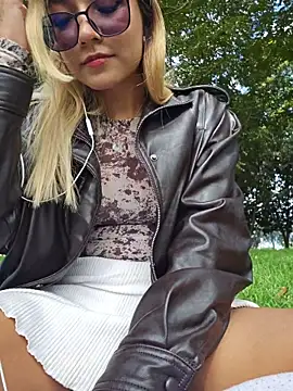 Pretty_roxxyy: вебкам-шоу