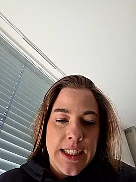 Chat +18 de Luna_Lynn ao vivo