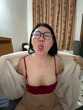 xiiuuff18: онлайн-секс-чат