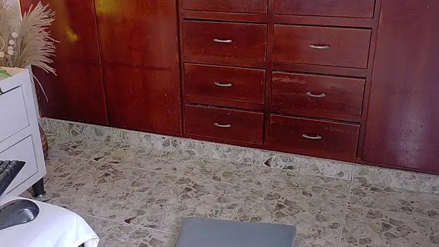 Chat XXX en directo de AnnaLoren_