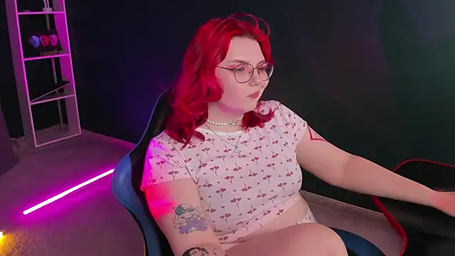 Show modela Alice_Kitagawa na web-kameri