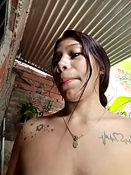 Rous-squir's Live XXX Chat