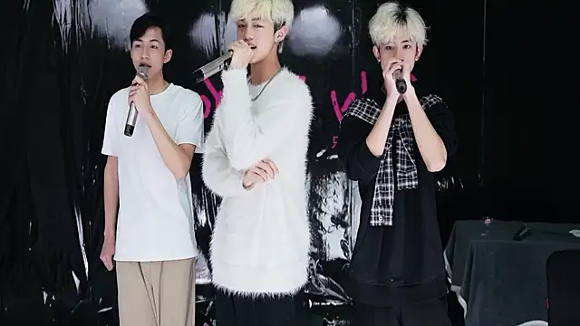 sweetboys666: вебкам-шоу