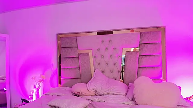 Aaliyah_Miller 现场XXX聊天