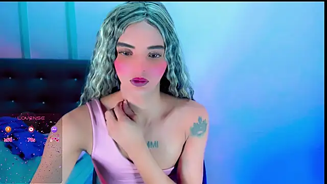 malahya_: διαδικτυακό σόου στην κάμερα