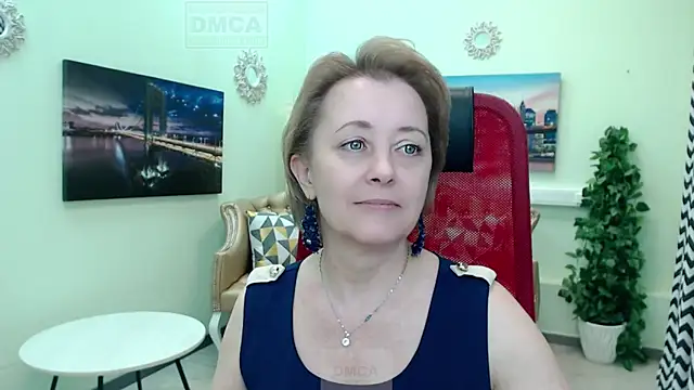 XXX chat uživo modela MONA_W