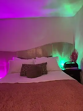 Pertunjukan Kamera Web Vicky_Saidi