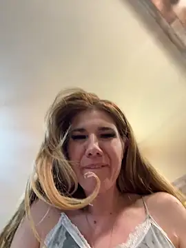 didihairypussy's Live XXX Chat