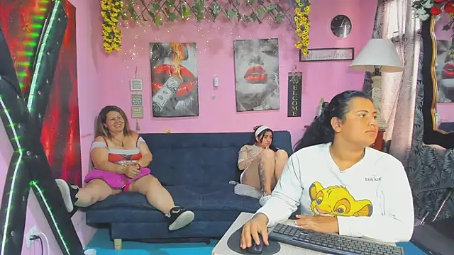 lesbiancuple Webcam Show