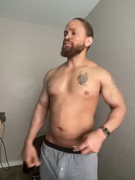 Fathero1time: διαδικτυακό σόου στην κάμερα