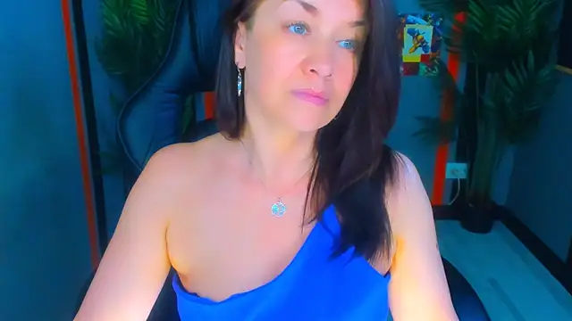 AnaMills live XXX chat