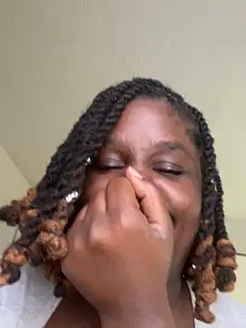 Živý XXX chat DarkBeauty95