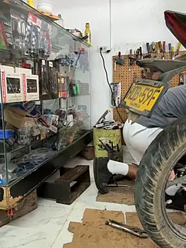 Paul22cm- Adlı Modelin Canlı XXX Sohbeti