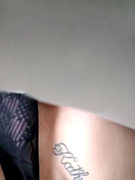 Show modela flo000031 na web-kameri