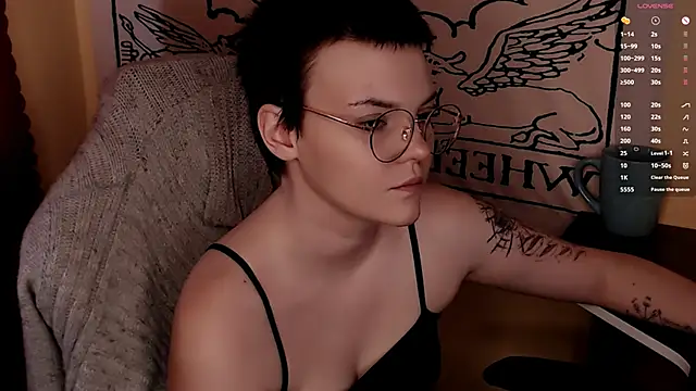 KrisNeal's Live XXX Chat