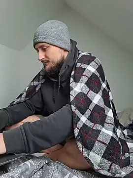 Show modela 1Fantomas na web-kameri