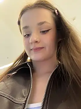 your_babymila Webcamshow