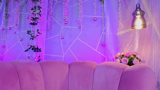 EmmyCortez: онлайн-секс-чат