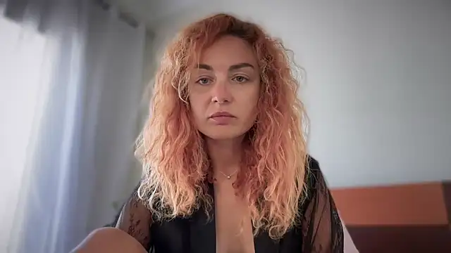 Czat XXX na żywo – Reddgiirl