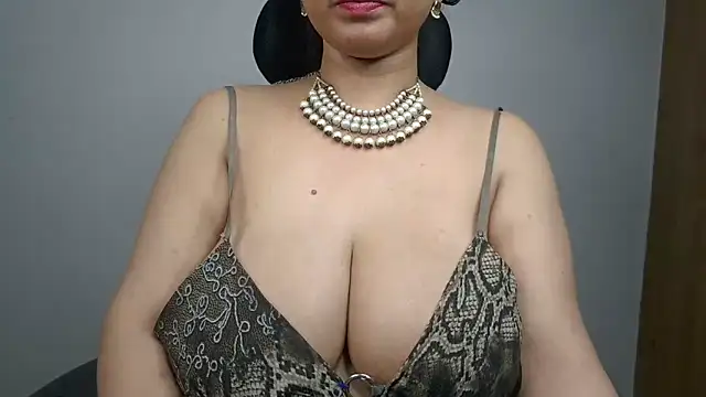 lustyruhh 网络视讯表演