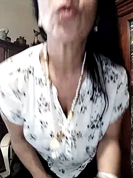 Melmamalhuda@xh's Live XXX Chat