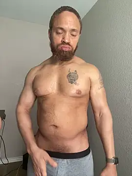 Chatroom XXX en direct de Fathero1time