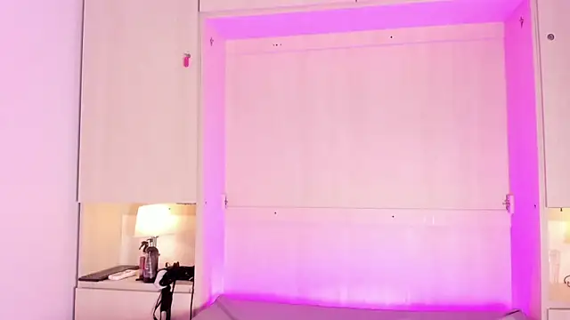 EmilyyStuart: απευθείας συνομιλία ΧΧΧ