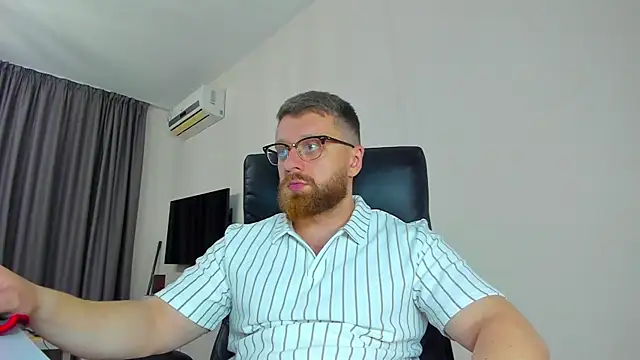 Findom_guy 即時 XXX 聊天